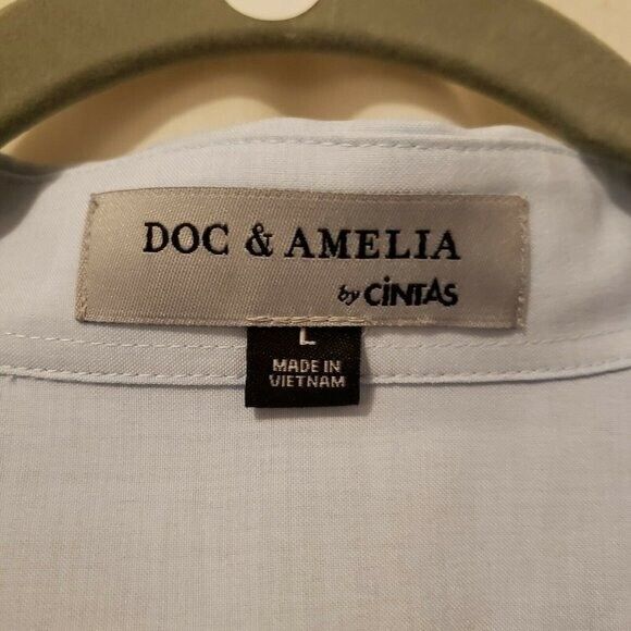 Doc & Amelia by Cintas Womens Sz L Blue  Solid Short Sleeve Button Down Blouse - Picture 2 of 4